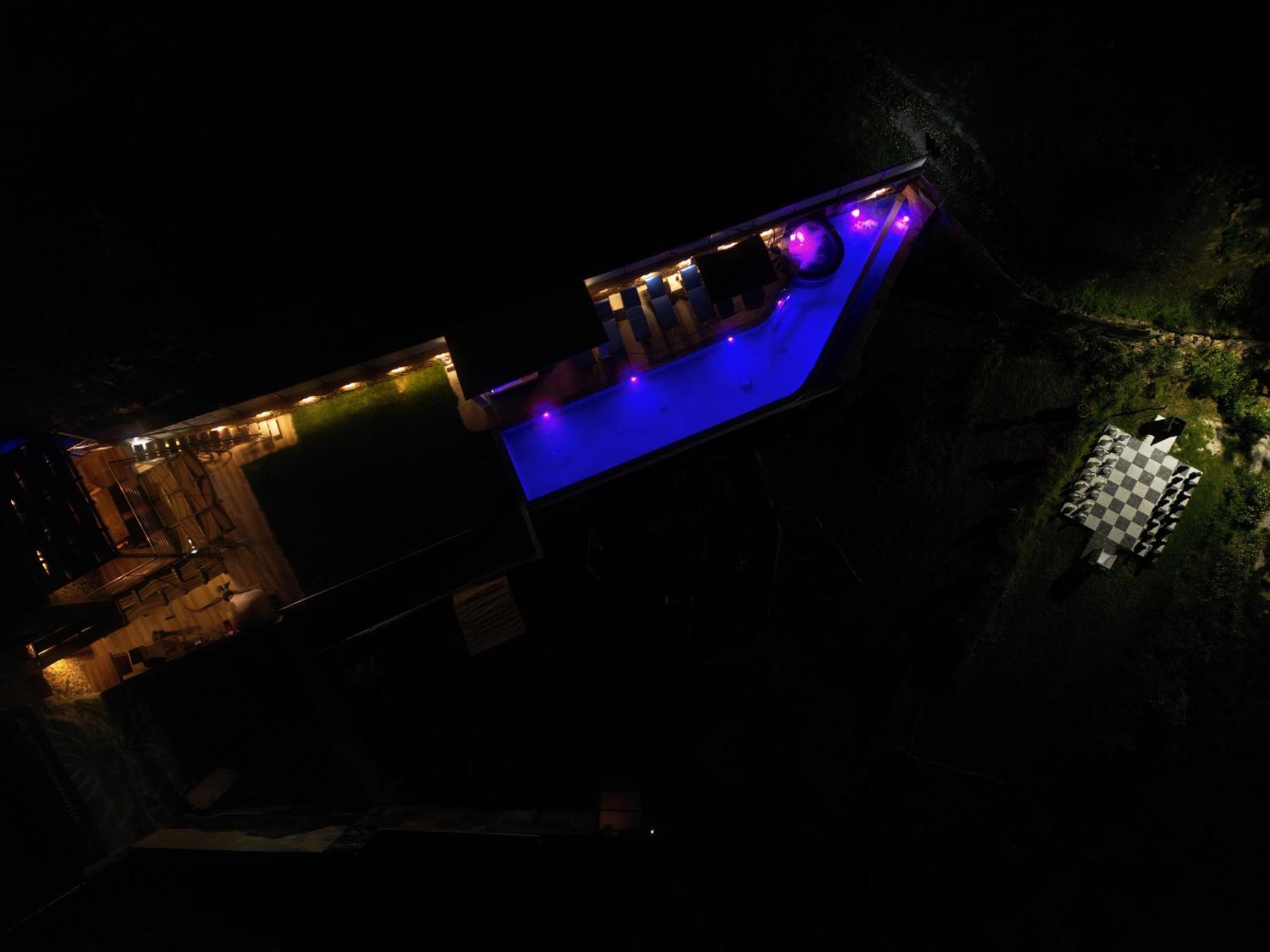 Heated Private Ozone Salt Pool, Jacuzzi, Cinema Inside & Outside, Ping Pong, Billiard, Ps5, Playground, Giant Chess, Giant Monopoly, Table Football, 3X Surround Sound - Villa Rokka Luxe Kíssamos Exterior foto