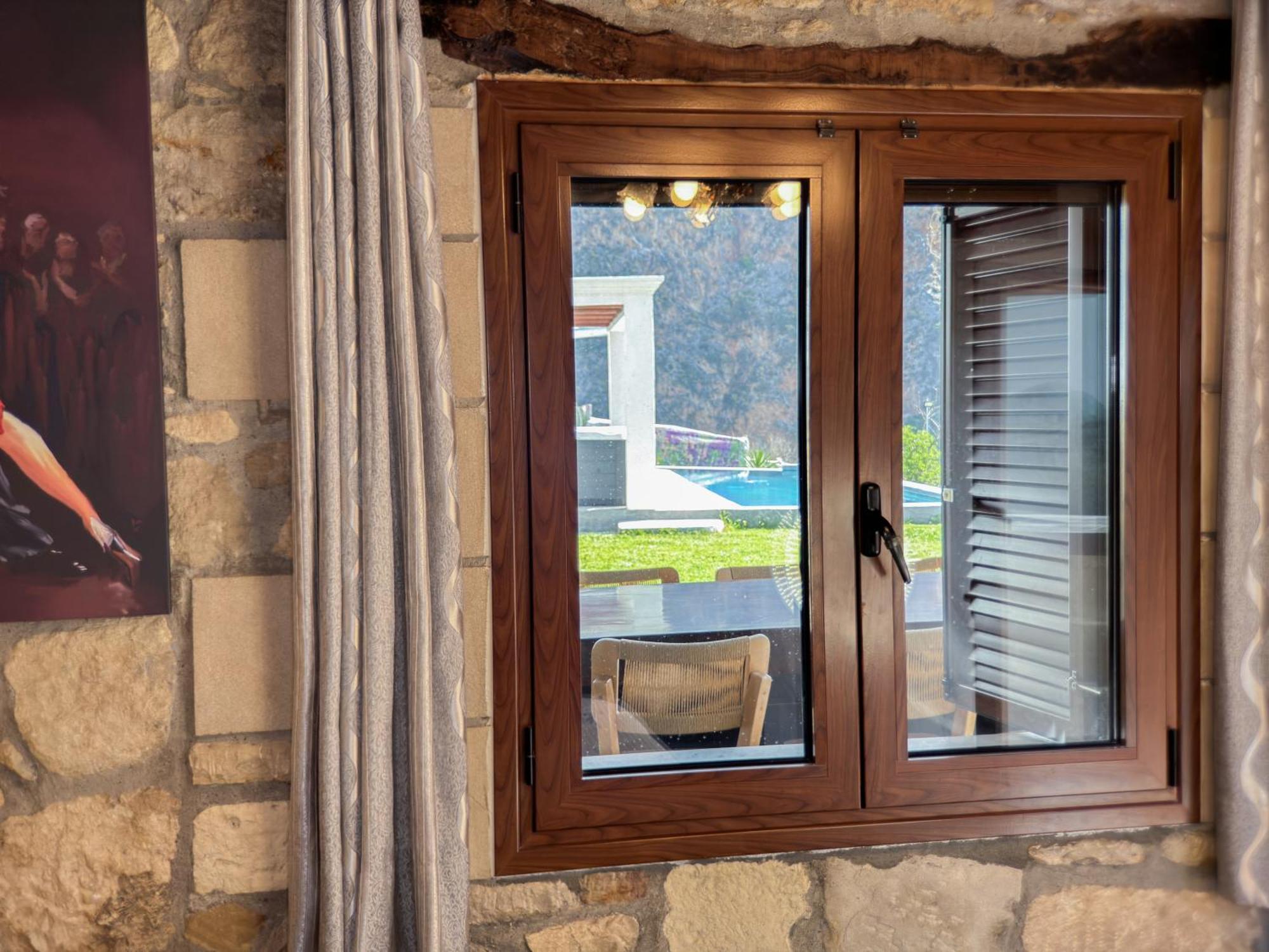 Heated Private Ozone Salt Pool, Jacuzzi, Cinema Inside & Outside, Ping Pong, Billiard, Ps5, Playground, Giant Chess, Giant Monopoly, Table Football, 3X Surround Sound - Villa Rokka Luxe Kíssamos Exterior foto