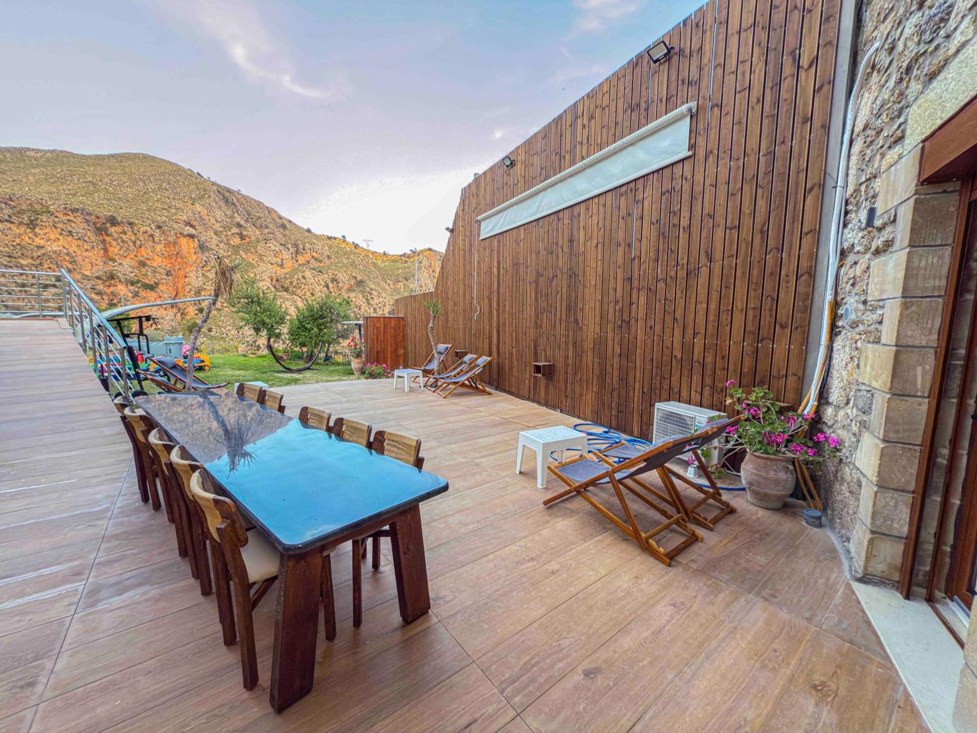 Heated Private Ozone Salt Pool, Jacuzzi, Cinema Inside & Outside, Ping Pong, Billiard, Ps5, Playground, Giant Chess, Giant Monopoly, Table Football, 3X Surround Sound - Villa Rokka Luxe Kíssamos Exterior foto
